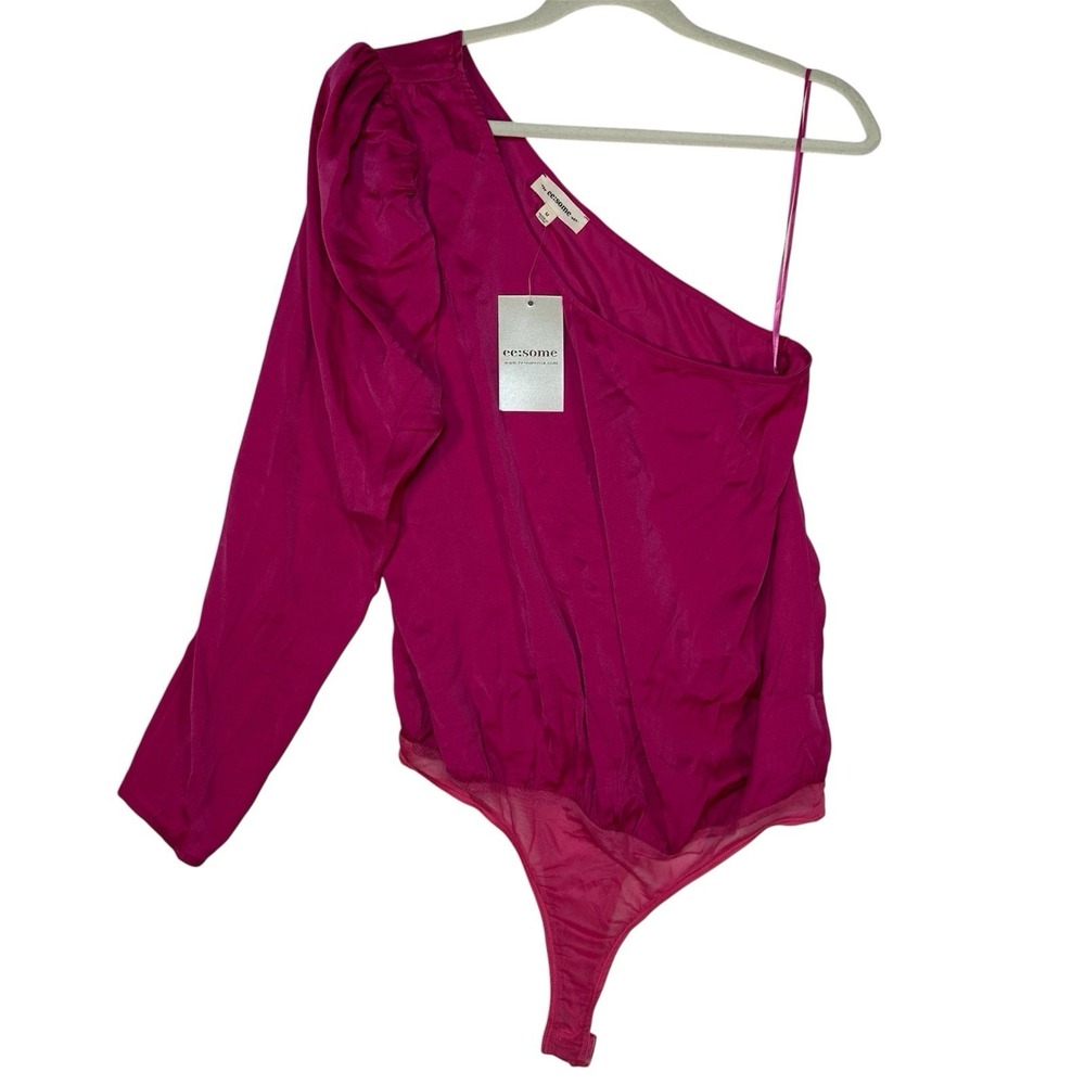 NWT ee:some Magenta One Shoulder Bodysuit M Puff Sleeve Party Glam Glamoratti‎
